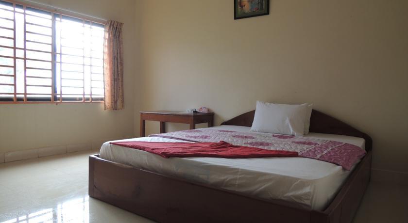 Гостевой дом Silver Dolphin Guesthouse II