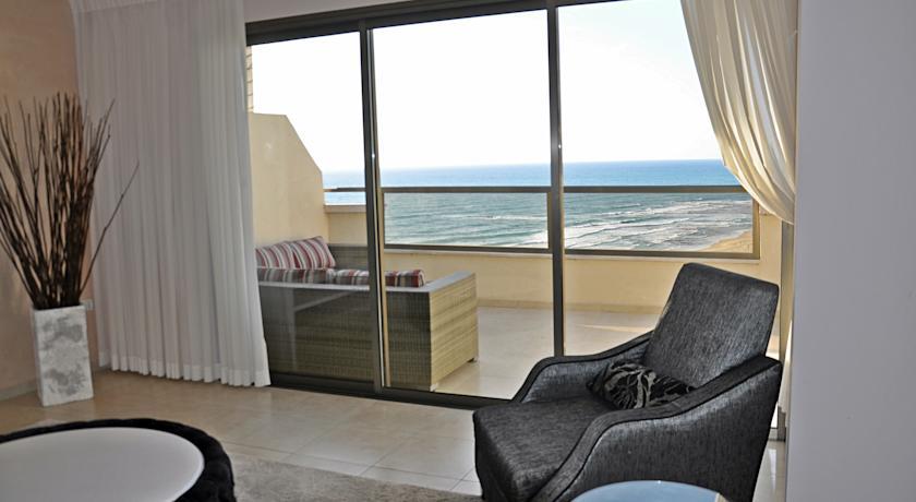 Апартаменты Bat Yam Penthouse Apartment