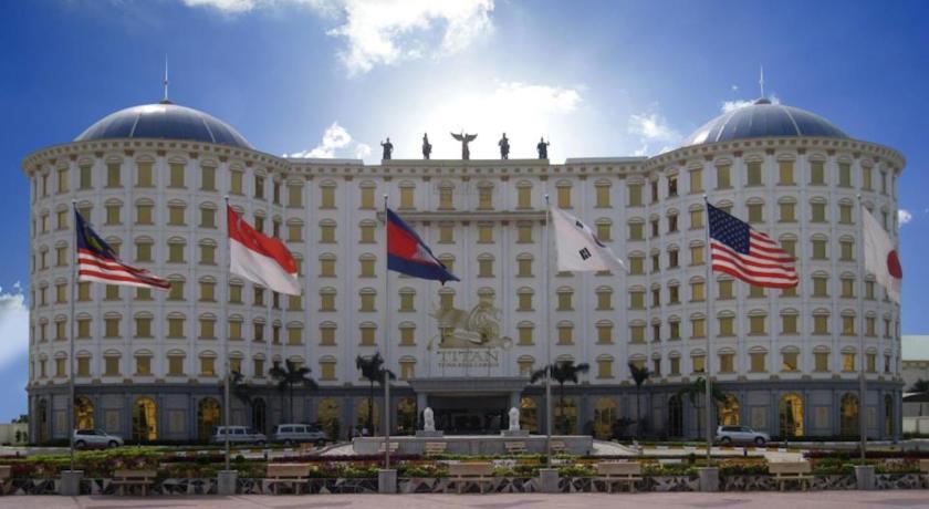 Отель Titan King Casino