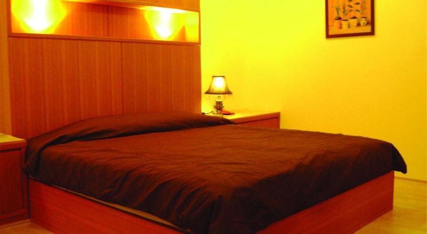 Отель Khanthongkham Hotel