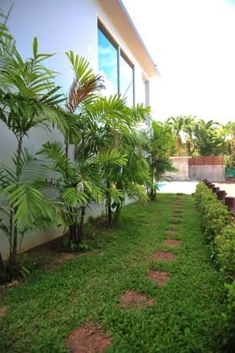 Апартаменты Chalong Beach Front Residence