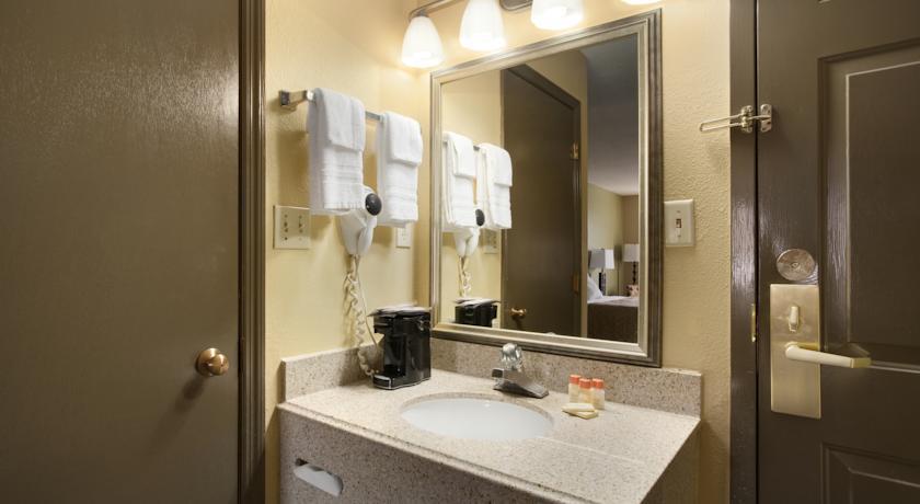 Отель Days Inn Perryville