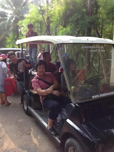 Отель Amphawa Club Resort