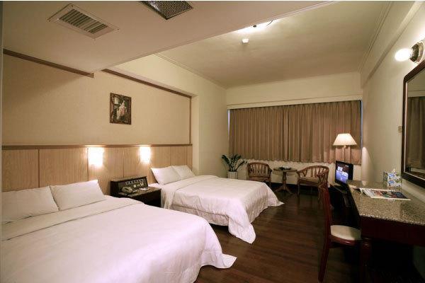 Отель Hotel E -TUNG