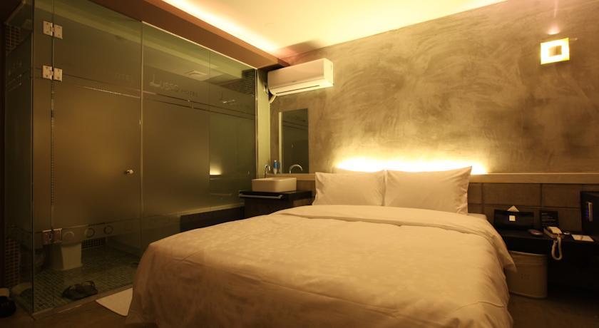 Lusso Hotel