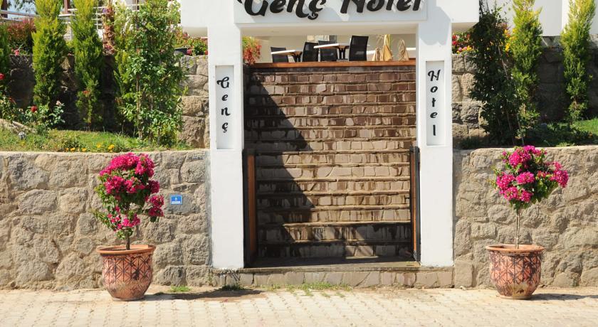 Отель Genç Hotel