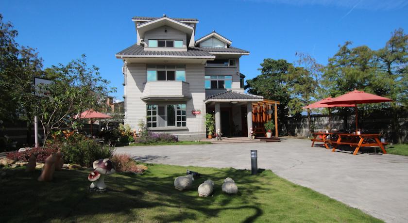 Отель Yilan Pine Villa Homestay