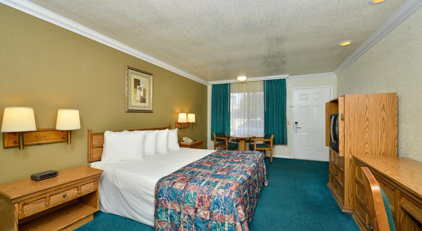 Отель Super 8 Atascadero
