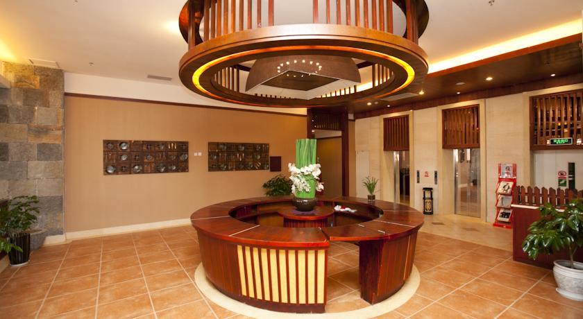 Отель Kunming Maple Palace Hotel