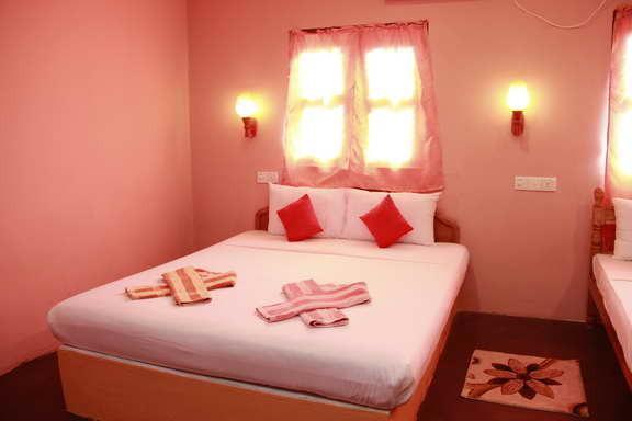 Отель Omeesha Beach Hotel