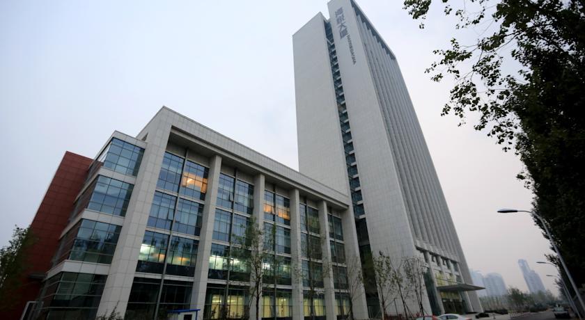 Отель Haiyue Hotel Yantai