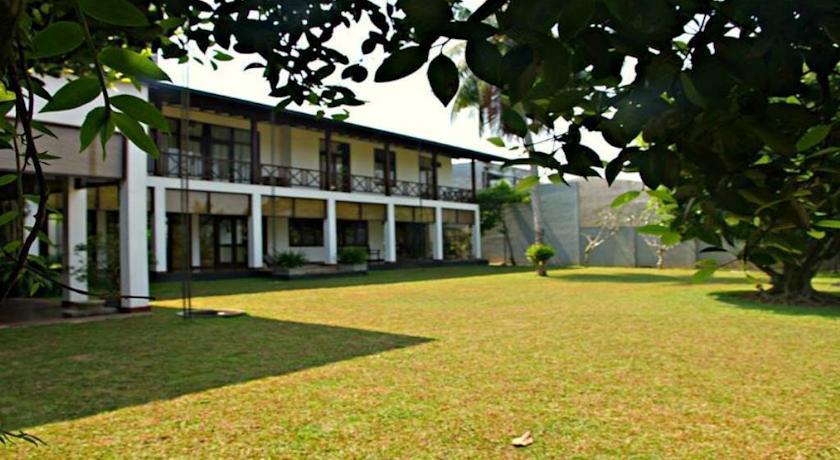 Green Inn