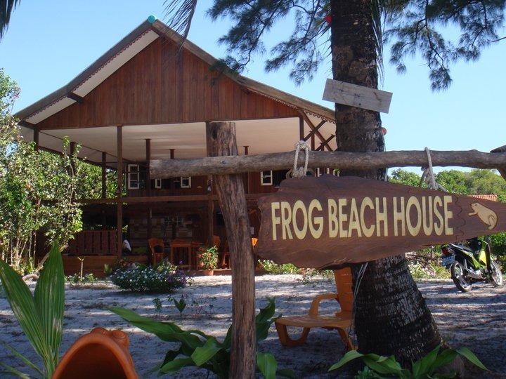 Отель Frog Beach House