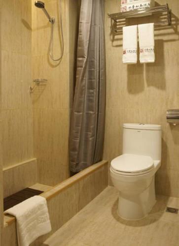 Апартаменты Four Seasons Spring Hotel