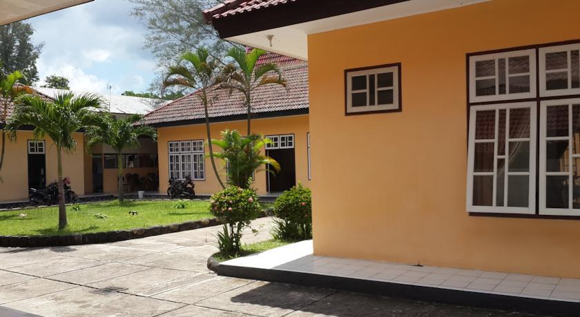 Отель Hotel Puri Ksatria