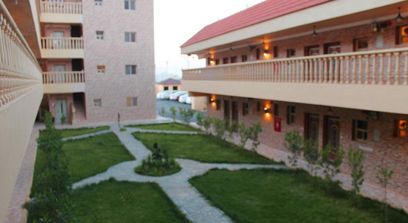 Отель La Casa Hotel Apartment