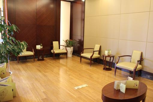 Отель Golden Eagle Summit Hotel