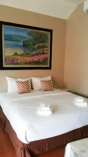 Отель Color Ville Resort