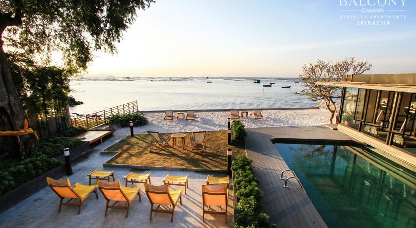Апартаменты Balcony Seaside Serviced Apartments