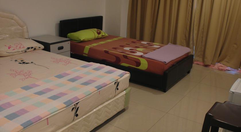 Отель Miri Waterfront Homestay
