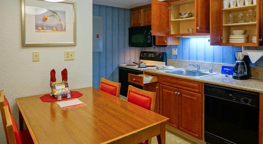 Отель Residence Inn by Marriott Anaheim Maingate
