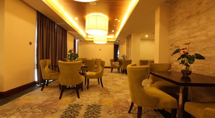 Metro Grand Hotel