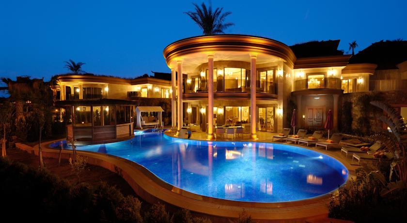 Вилла Golden Savoy Luxury Villas