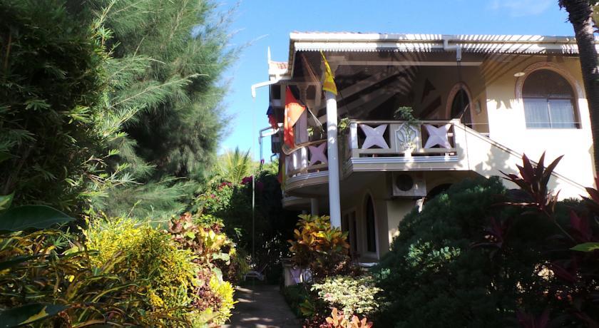 Гостевой дом Rico Shadow Guest House & Restaurant