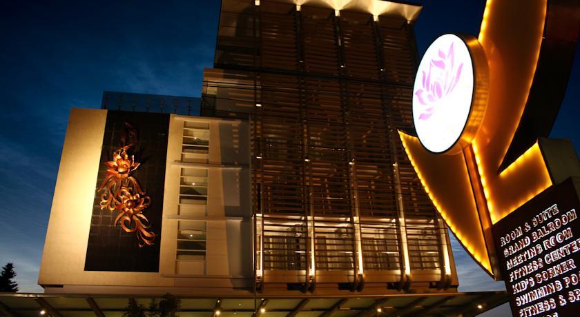 Crystal Lotus Hotel Yogyakarta by Prabu