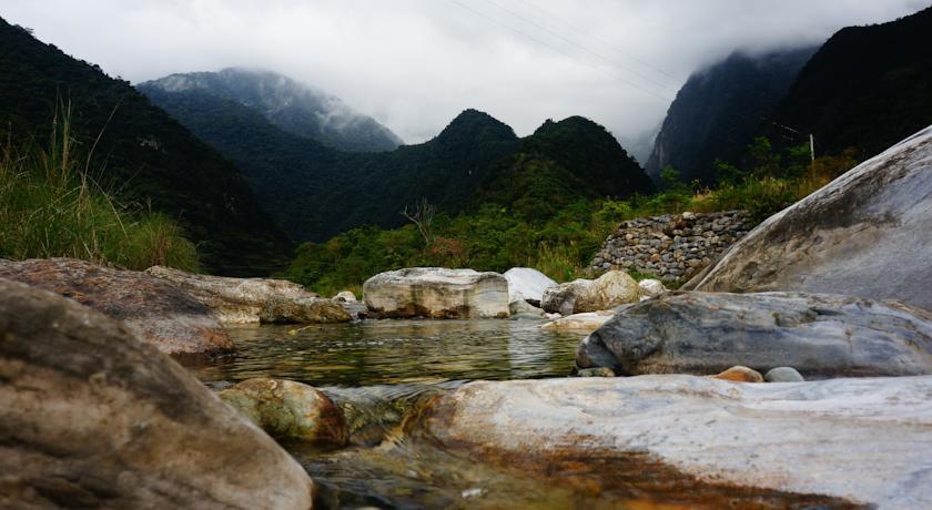 Отель SongYue Homestay