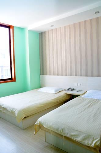 Future Love Hotel (Fuzi Temple)