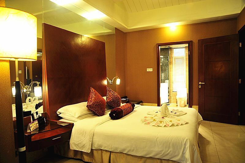 Отель Chengdu Shi Ba Bu Dao Hotel