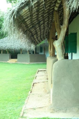 Отель Puranagama Eco Lodge
