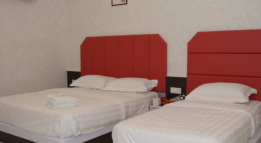 Отель Happy 92 Hotel Lumut