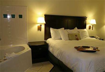 Отель Hampton Inn Kansas City Blue Springs
