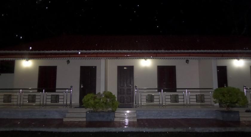 Отель Srishty Garden