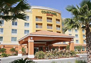 Отель Courtyard Jacksonville Orange Park