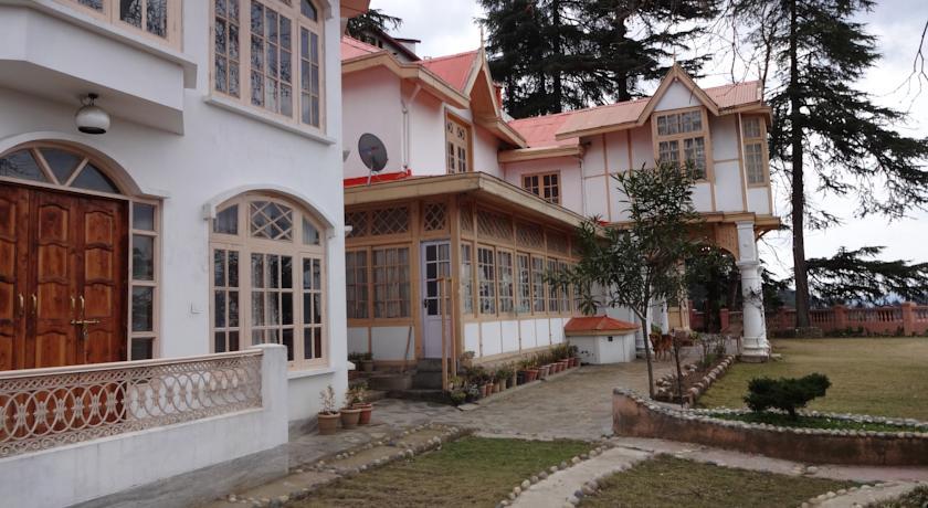 Отель Kalra Regency