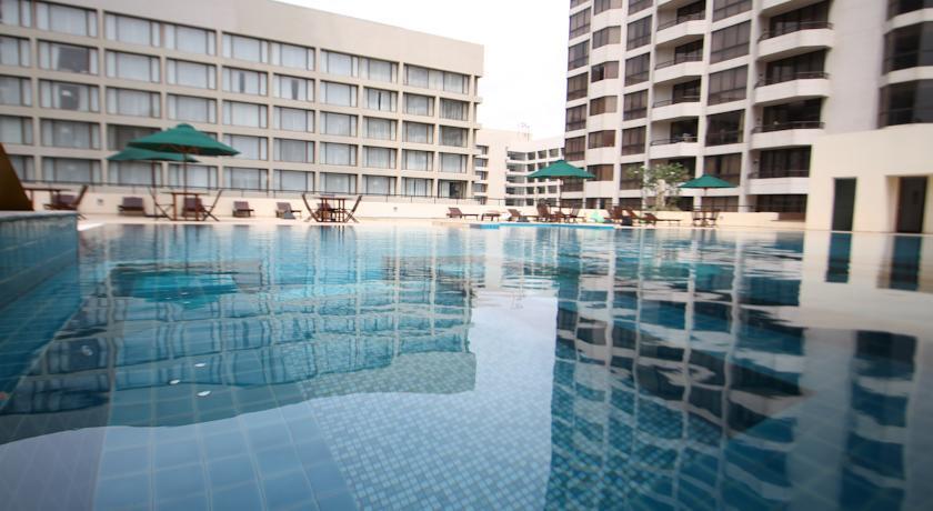 Crescat Residence