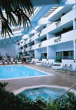 Отель Long Island Marriott Hotel