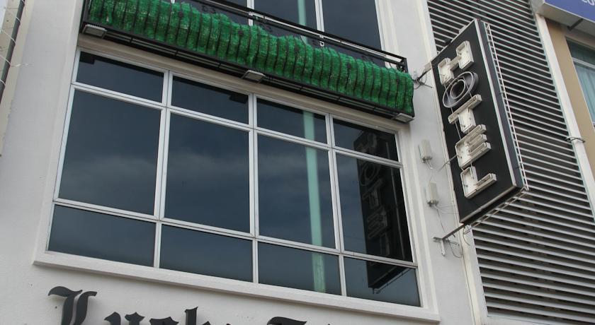 Lucky T Hotel