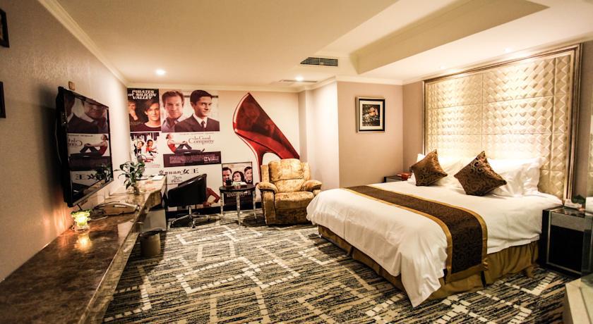 Отель Yijia Hotel Mianyang Tieniu Square Branch