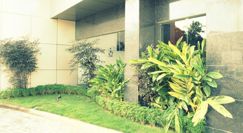 Infopark Inn