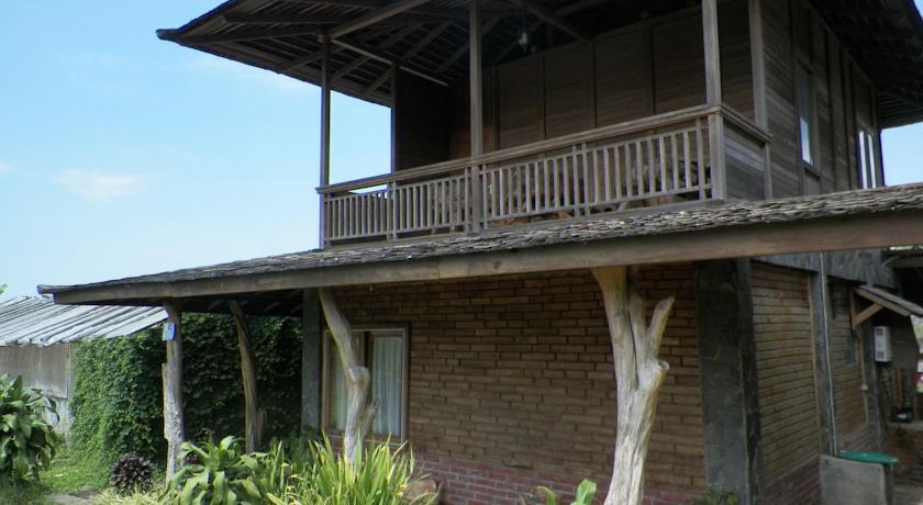 Отель Villa Rumah Kayu Organic
