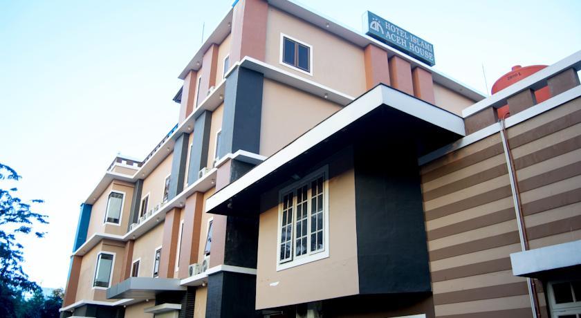 Отель Aceh House Hotel Islami Gajah Mada