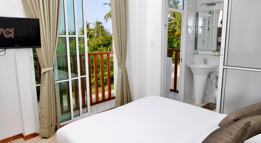 Отель Airport Comfort Inn Maldives