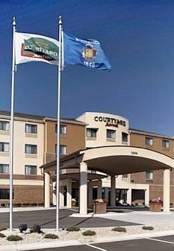 Отель Courtyard by Marriott Madison West / Middleton