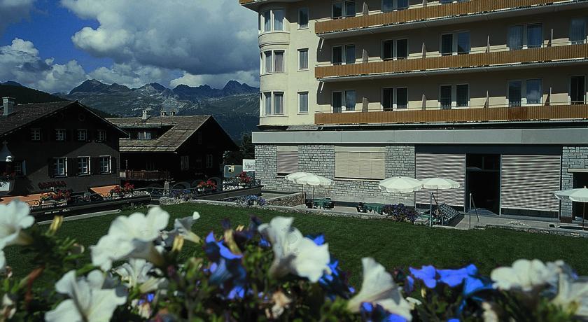 Отель Hotel Schweizerhof Pontresina