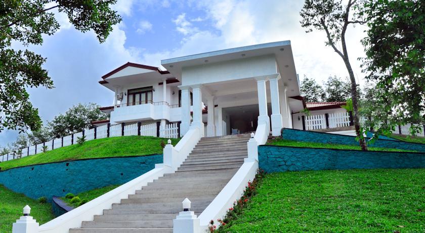 Отель OwinRich Resort