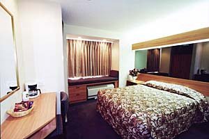 Отель Microtel Inn & Suites Bethel   Danbury